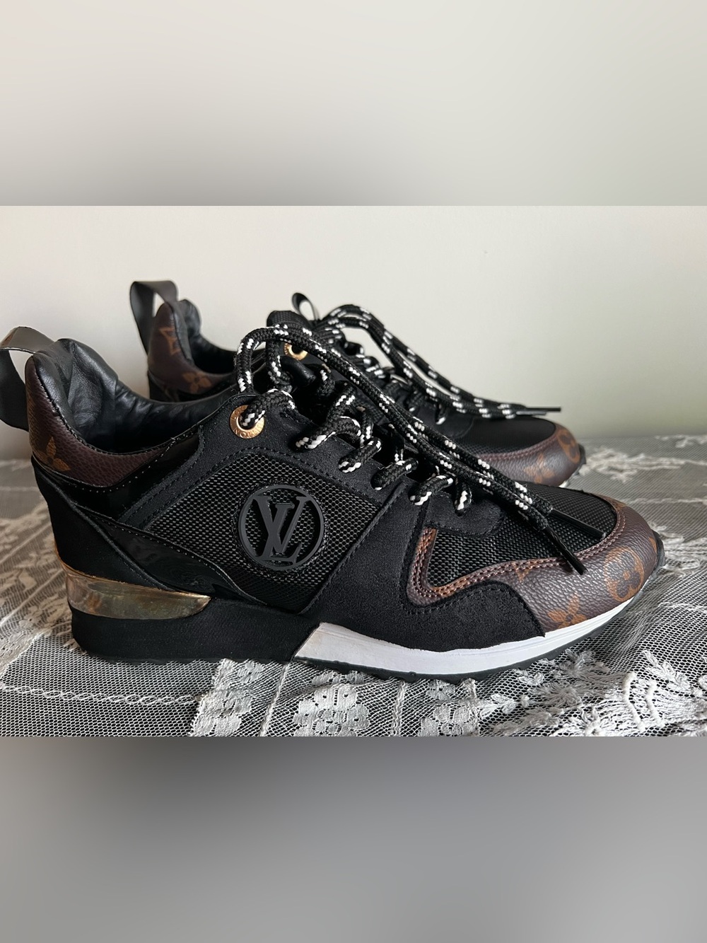 Louis Vuitton Run Away Black Suede Monogram Runner Sneakers 
EU 36 US 5.5-6